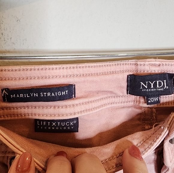 NYDJ Marilyn Straight Pink Cuffed Cropped Stretch Denim Pants Women's size 20W - Picture 15 of 16